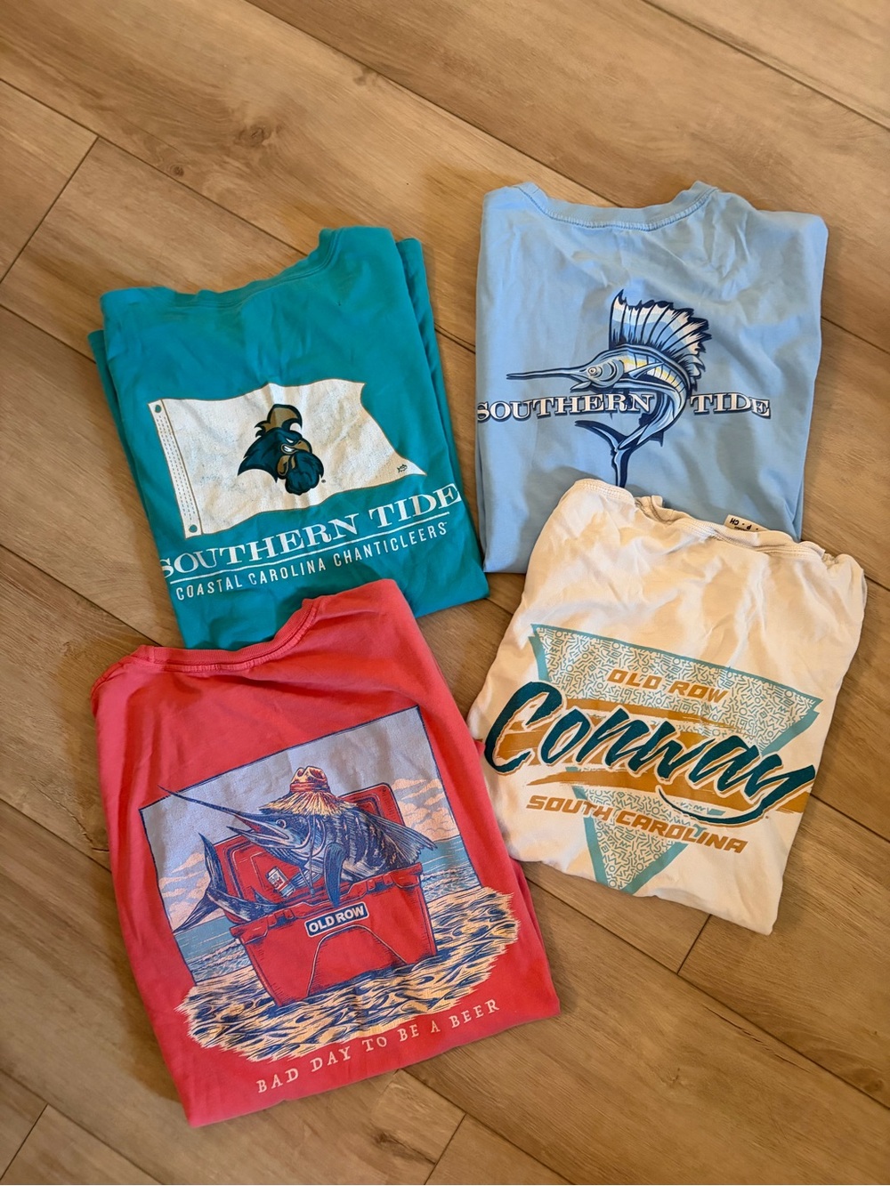 Tee Shirt Bundle size small - Old Row + Southern Tide